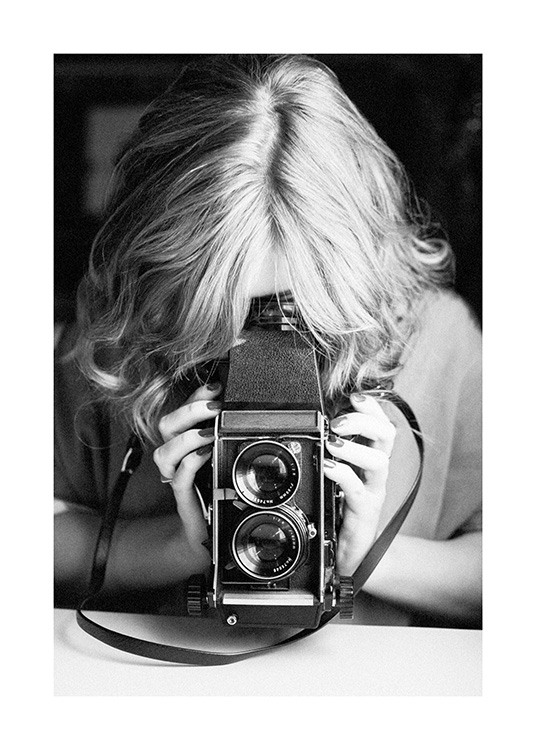 The Photographer Poster / Black & white at Desenio AB (12018)