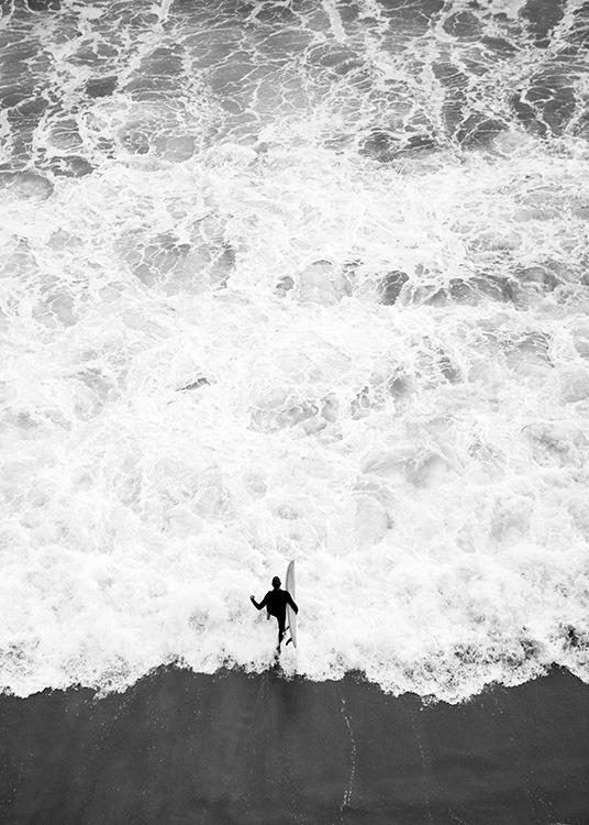 Running Into Ocean Poster / Black & white at Desenio AB (12598)