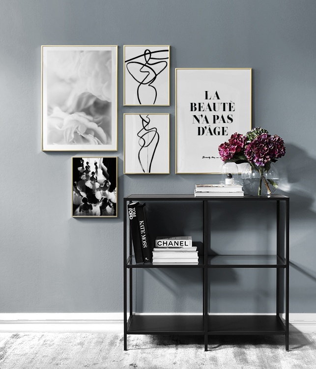 Inspiration for black and white decor. Wall art in black and white ...